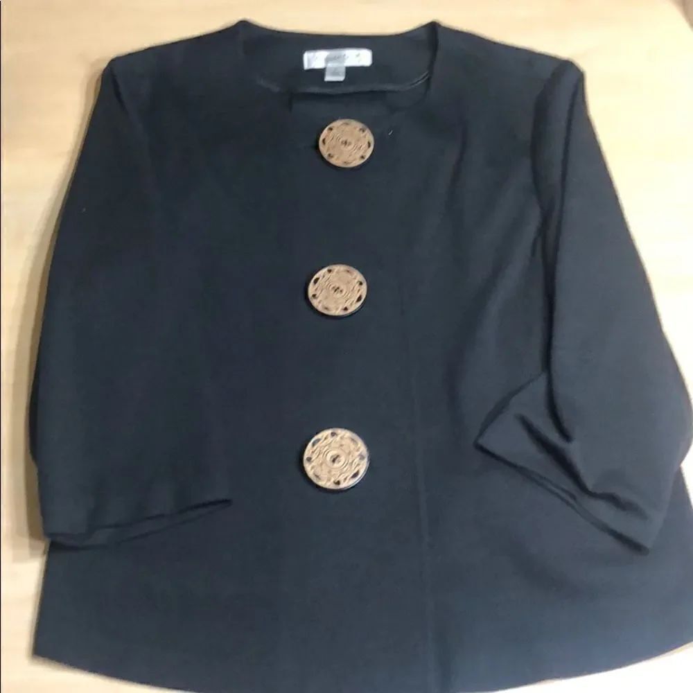 Coldwater Creek dress shirt pleated in back